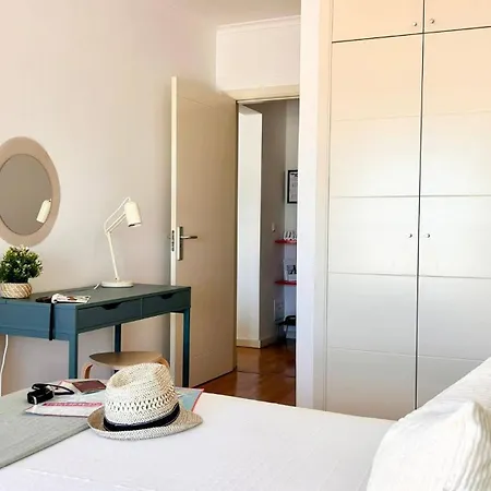 Cabo Ruivo - Wonderful Apartment - Free Parking Appartamento