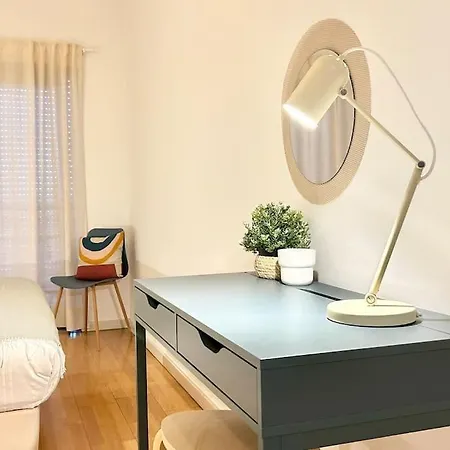 Appartamento Cabo Ruivo - Wonderful Apartment - Free Parking Lisbona