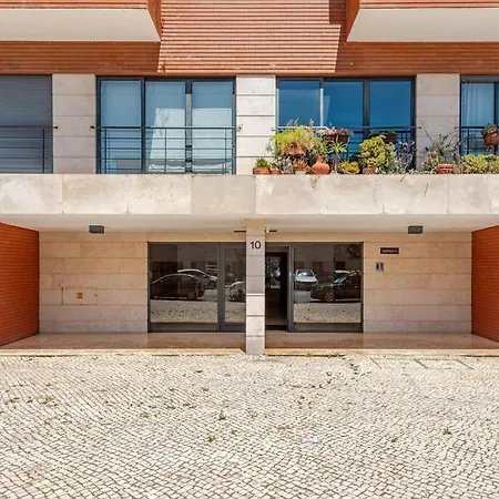 Cabo Ruivo - Wonderful Apartment - Free Parking