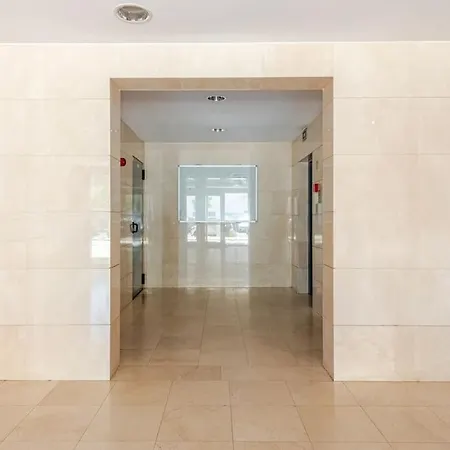 Cabo Ruivo - Wonderful Apartment - Free Parking Lisbona