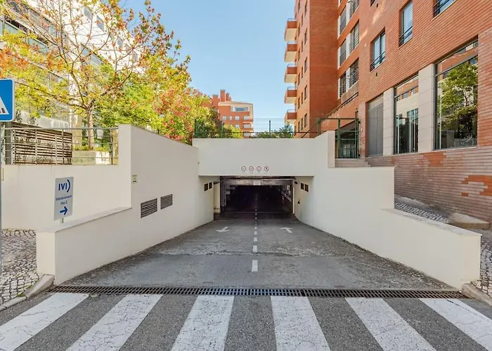 Apartment Wonderful - Free Parking - Cabo Ruivo 34636al