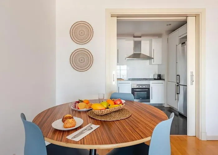Apartment Wonderful - Free Parking - Cabo Ruivo 34636al