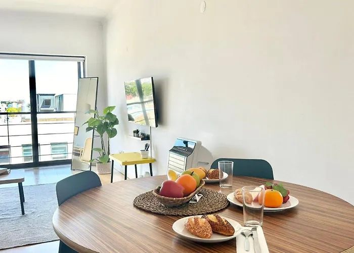 アパート Wonderful - Free Parking - Cabo Ruivo 34636al リスボン